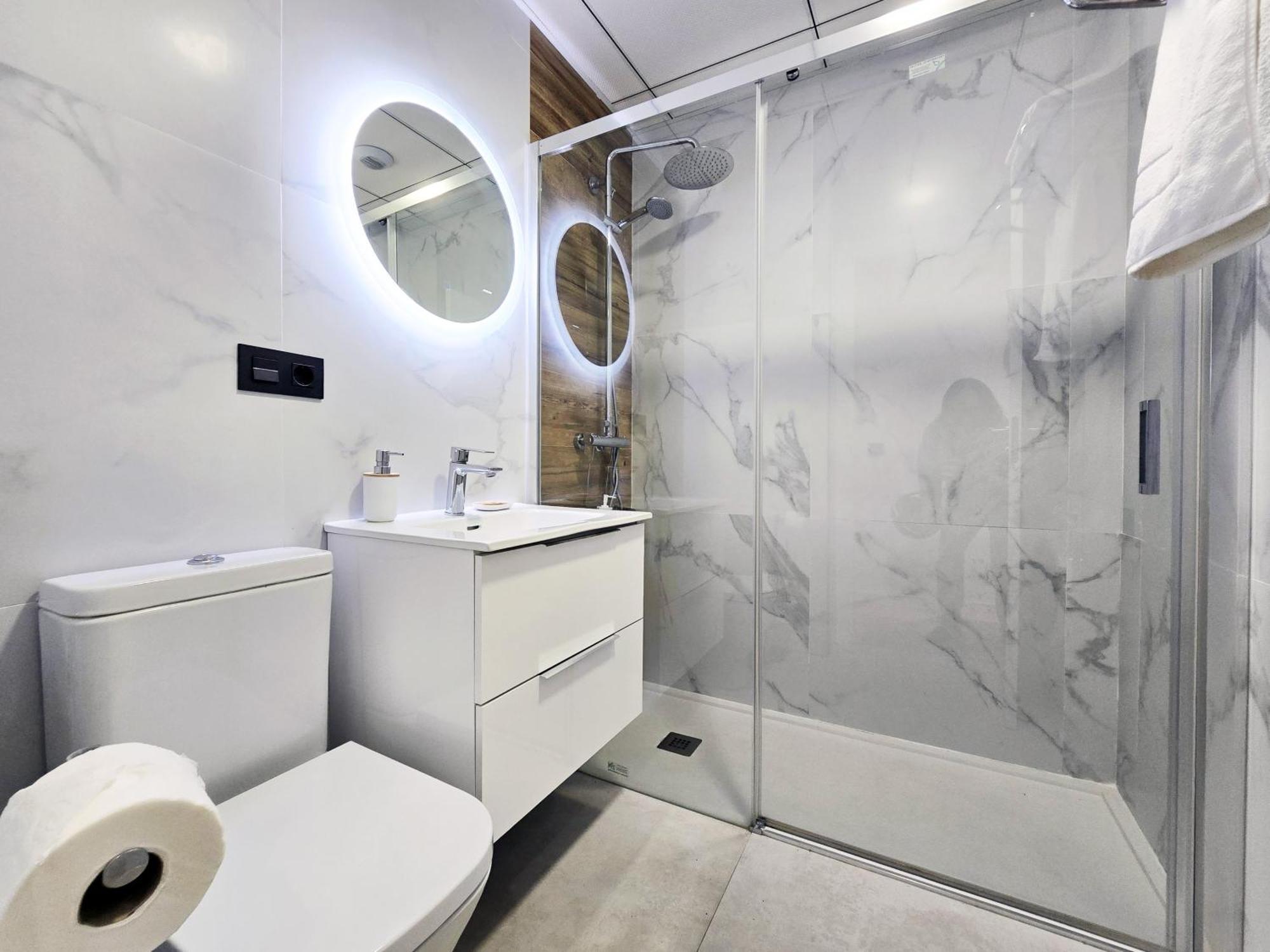 Aa Guest - Biznaga Center Eco Huoneisto